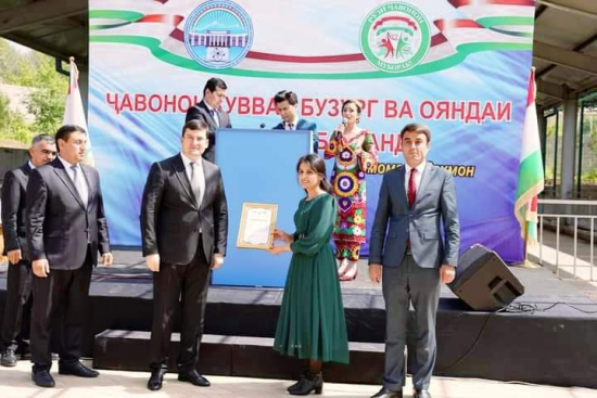ТАҶЛИЛИ РӮЗИ ҶАВОНОН ДАР АКАДЕМИЯИ МИЛЛИИ ИЛМҲОИ ТОҶИКИСТОН